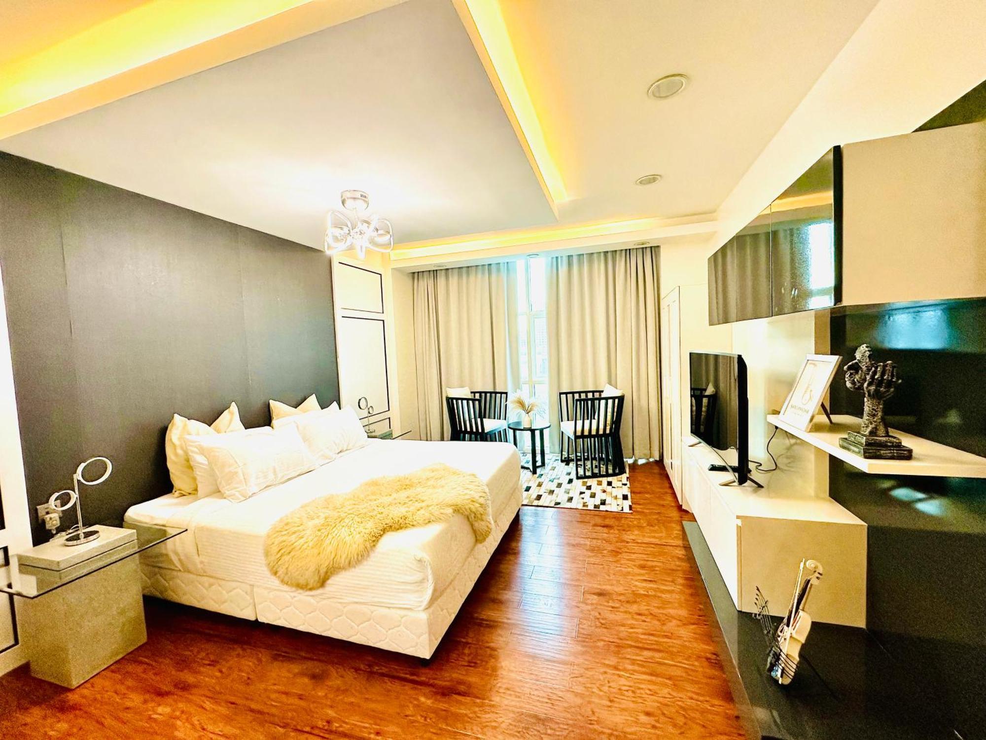 Saxophone Suites Muharraq Exterior foto